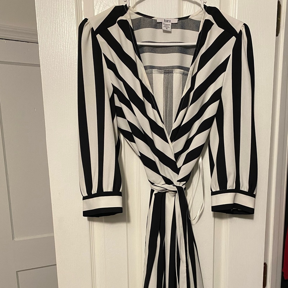BAR III Black and White midi wrap dress